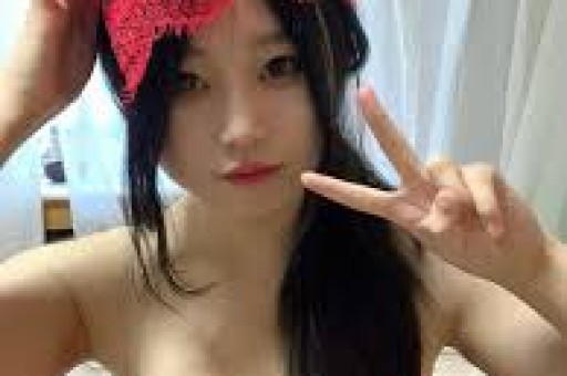 “中年翻红”被女星、富婆“”的瓜